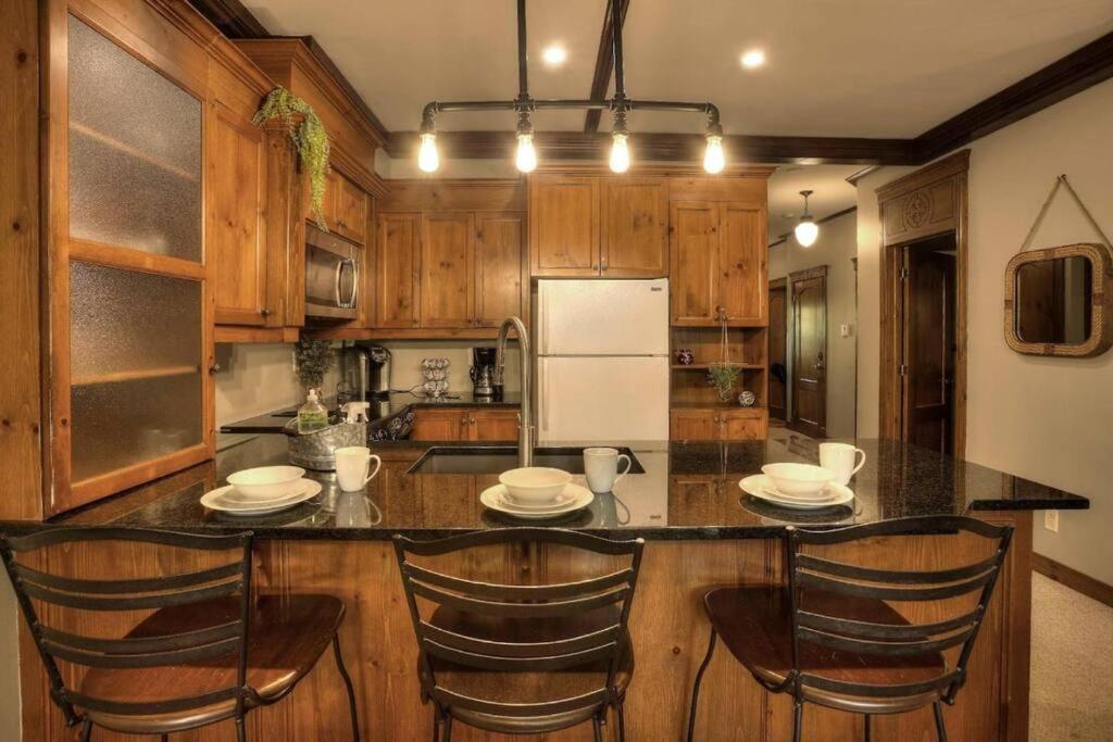 Les Manoirs Wpool & Hot Tub Near Village 110-7 Mont-Tremblant Extérieur photo