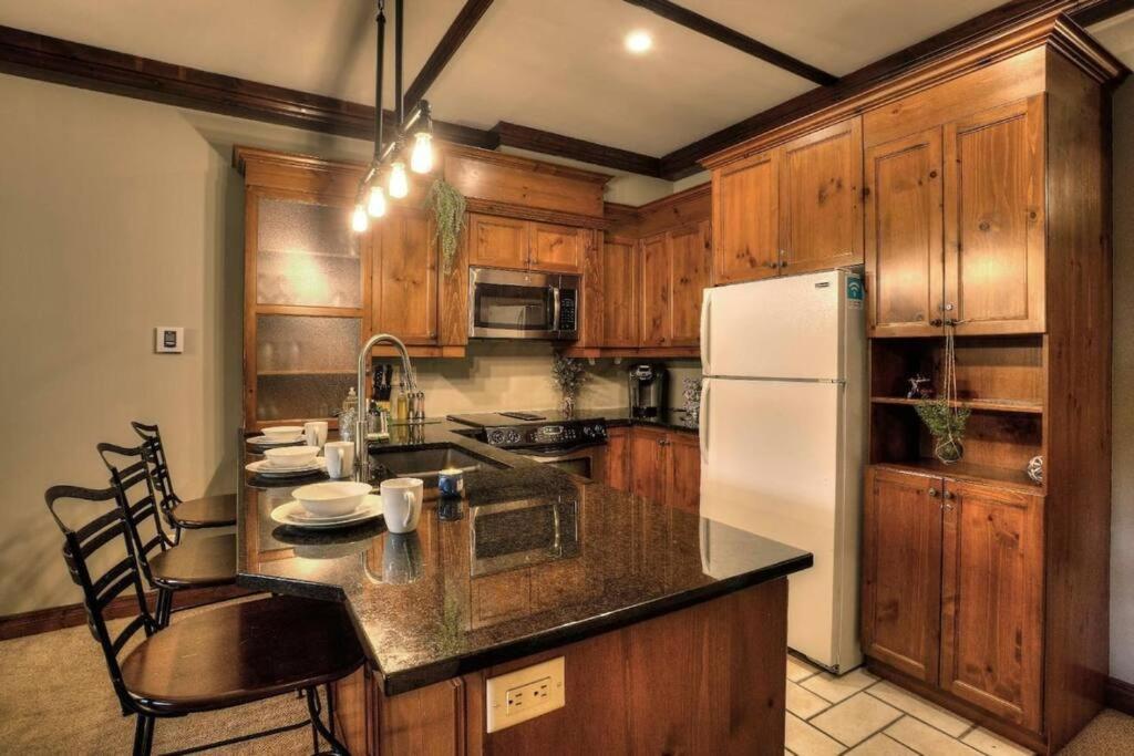 Les Manoirs Wpool & Hot Tub Near Village 110-7 Mont-Tremblant Extérieur photo